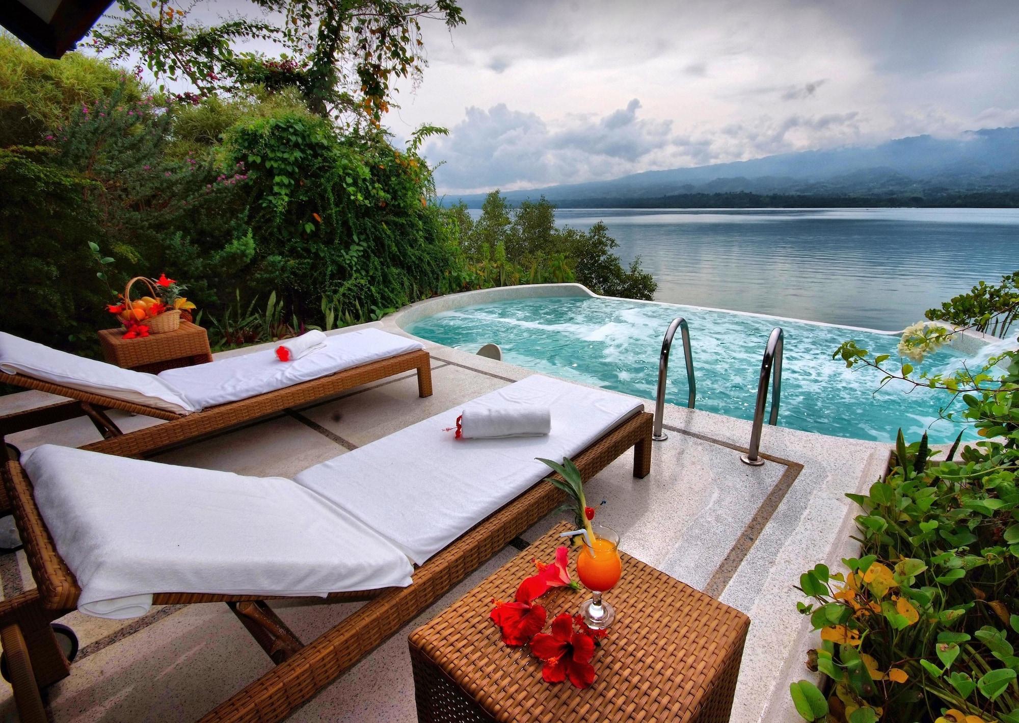 Badian Island Wellness Resort Exteriör bild
